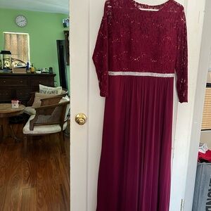 Beautiful wine/Burgundy maxi dress